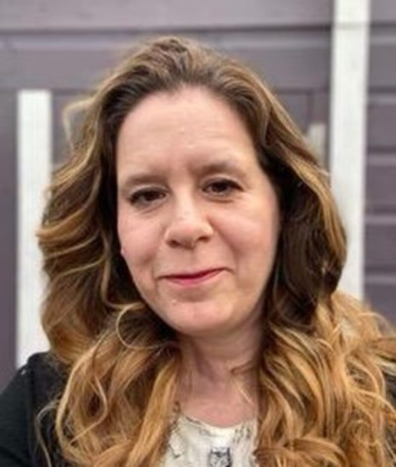 AQngela Howe